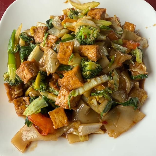 Pad Kee Mao “Drunken Noodle”.