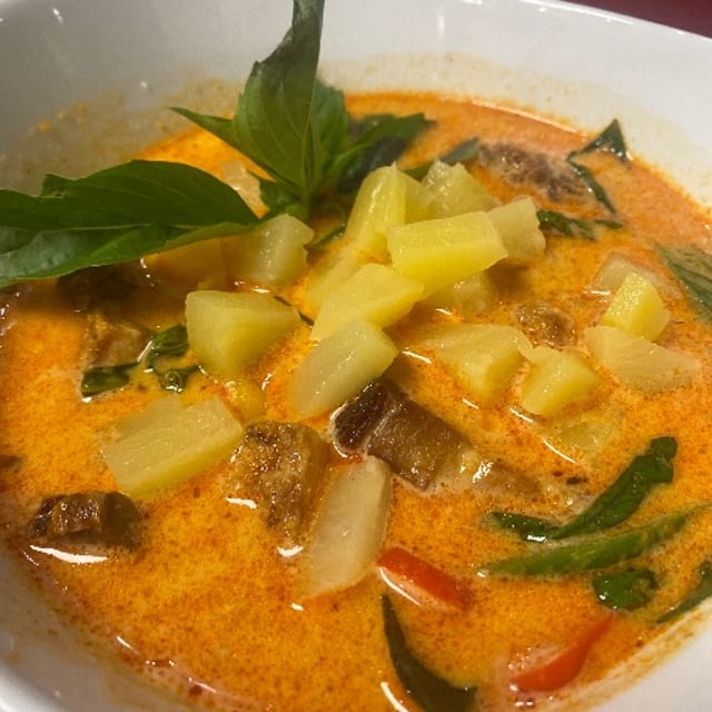 Gaeng Kua "Pineapple Curry".